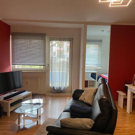 Zwei Zimmer Appartment Mit Balkon Und Stellplatz Voll Moebliert Trier Kültér fotó