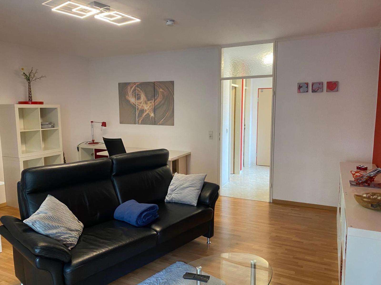Zwei Zimmer Appartment Mit Balkon Und Stellplatz Voll Moebliert Trier Kültér fotó